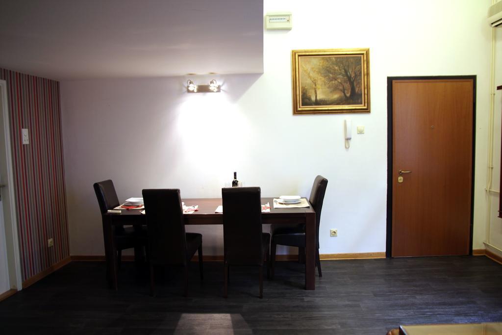 Appartamento Knez Belgrado Camera foto